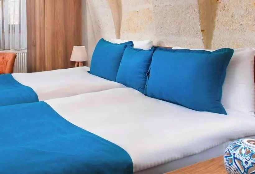 Majatalo Peri Cave Konak