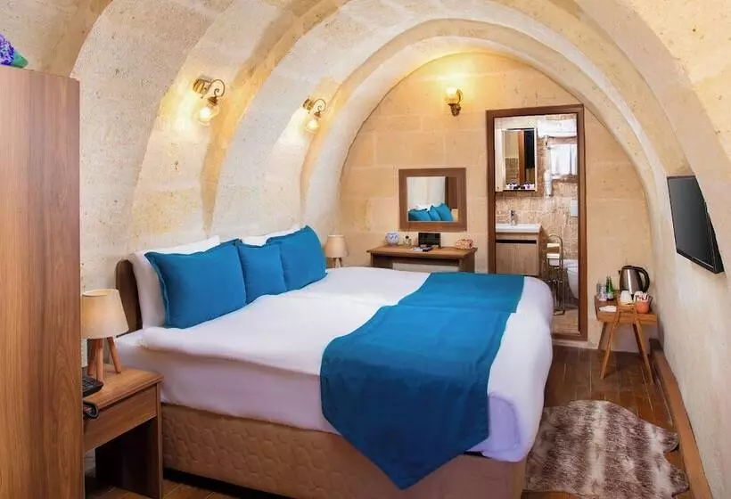 Majatalo Peri Cave Konak