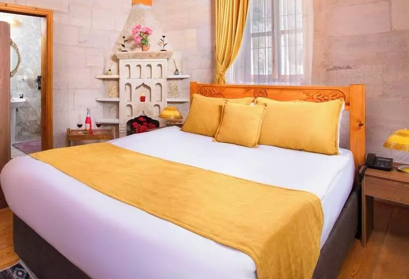 Majatalo Peri Cave Konak