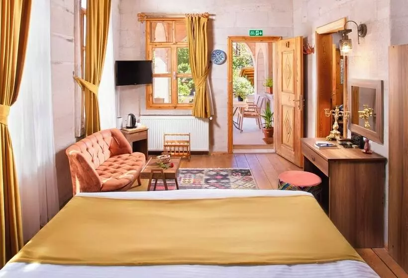 Majatalo Peri Cave Konak