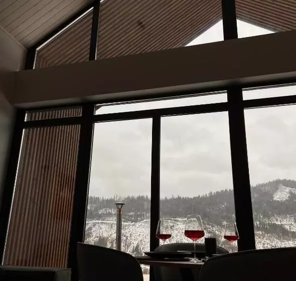 ペンション Stodola Slavsko котедж з чаном джакузі