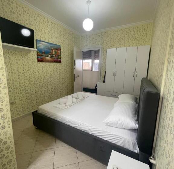 פנסיון Supreme City Center Tirana