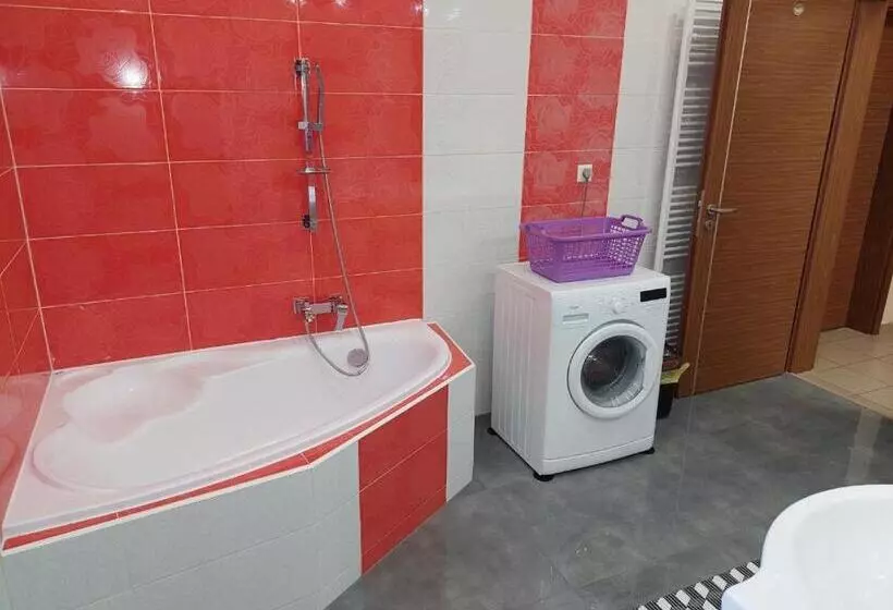 Majatalo Ubytovňa Jázmin Vendégház