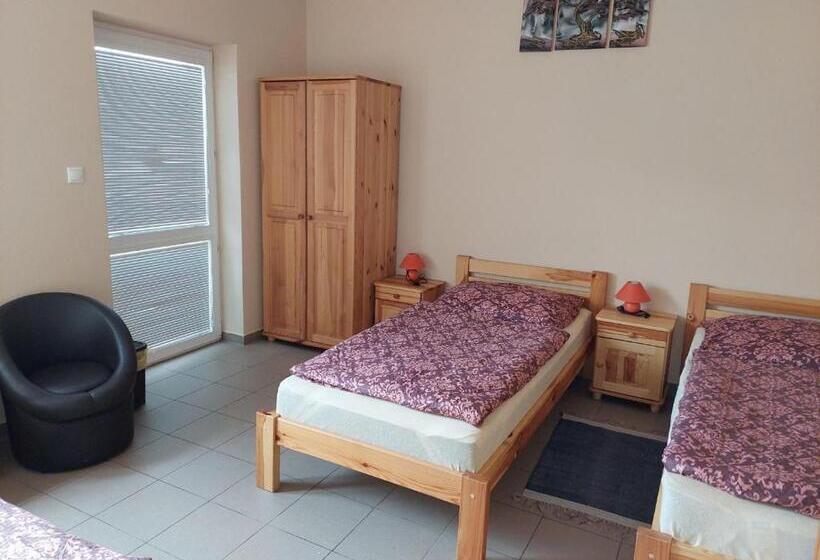 ペンション Ubytovňa Jázmin Vendégház