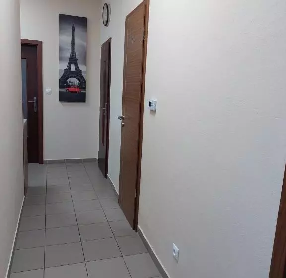 Majatalo Ubytovňa Jázmin Vendégház