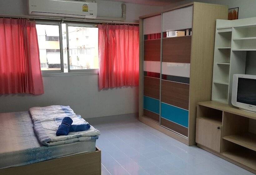 Popular Condo Muangthong Thani