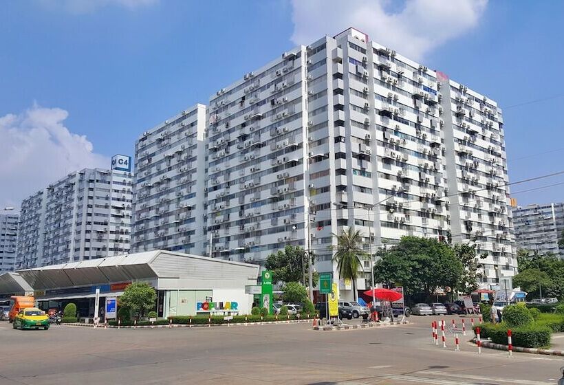 Popular Condo Muangthong Thani