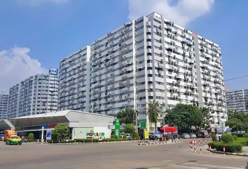 Popular Condo Muangthong Thani