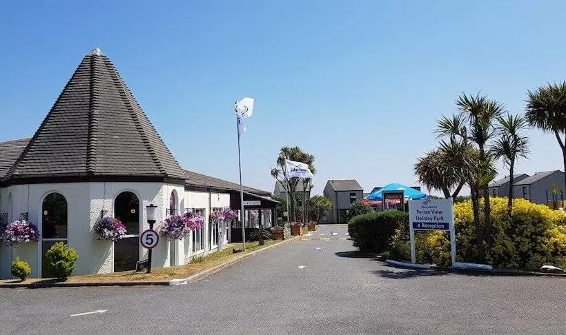 リゾートホテル Perran View Holiday Park