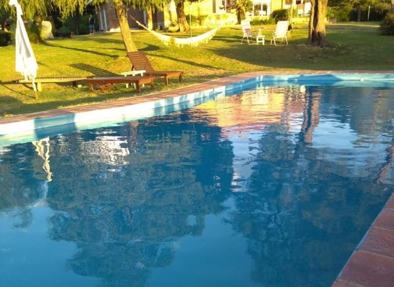 הוסטל Mirador Del Lago Apart   Adults Only