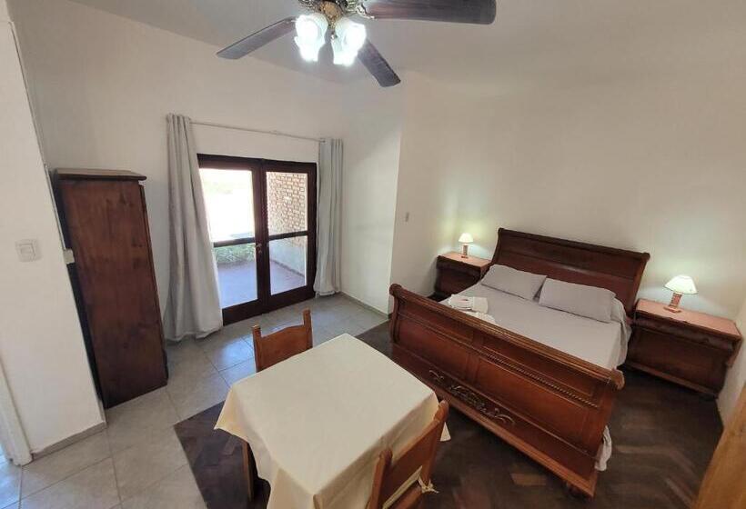 הוסטל Mirador Del Lago Apart   Adults Only