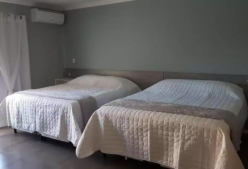 ユースホステル Casa De Oliveira Pousada