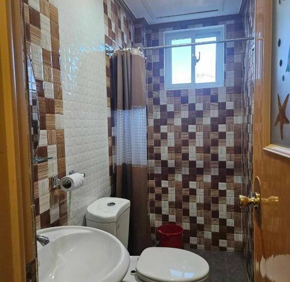 הוסטל Fogs Transient Inn