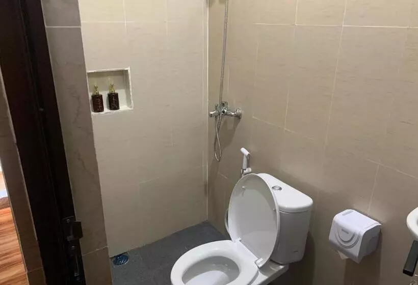 هاستل Tirtasuci House