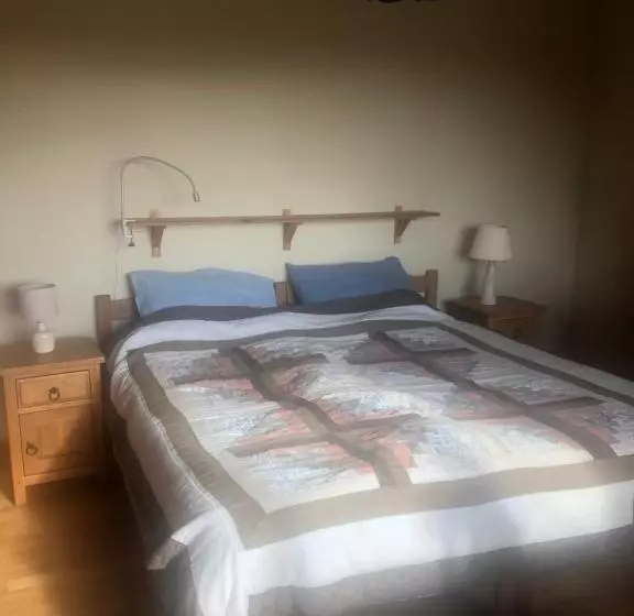 ベッドアンドブレックファースト Cosy Burren Home Away From Home