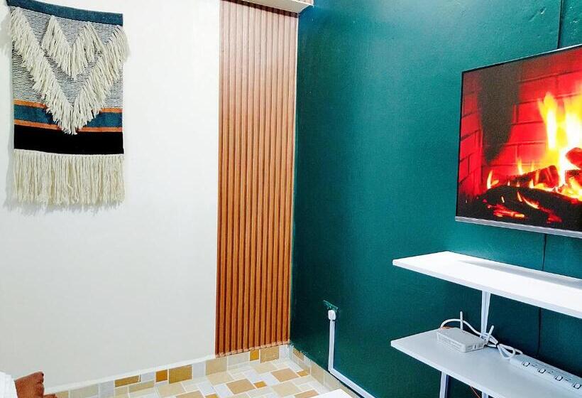 تختخواب و صبحانه Cozy Haven Slumber