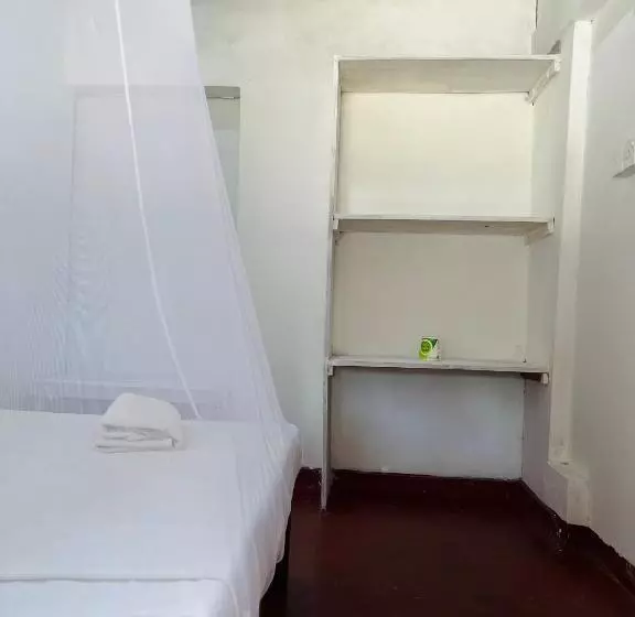 ベッドアンドブレックファースト Hostal Kite Kalpitiya