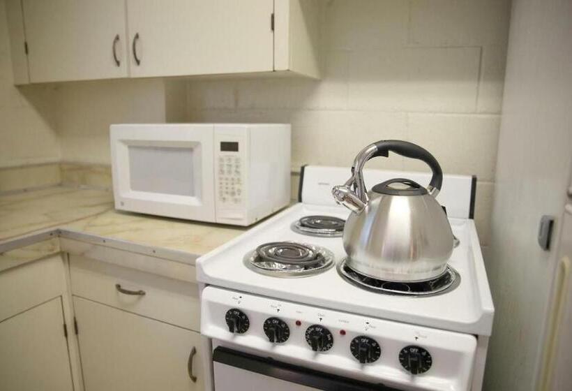 By The Beach Waikiki Heritage Hotel Honalulu