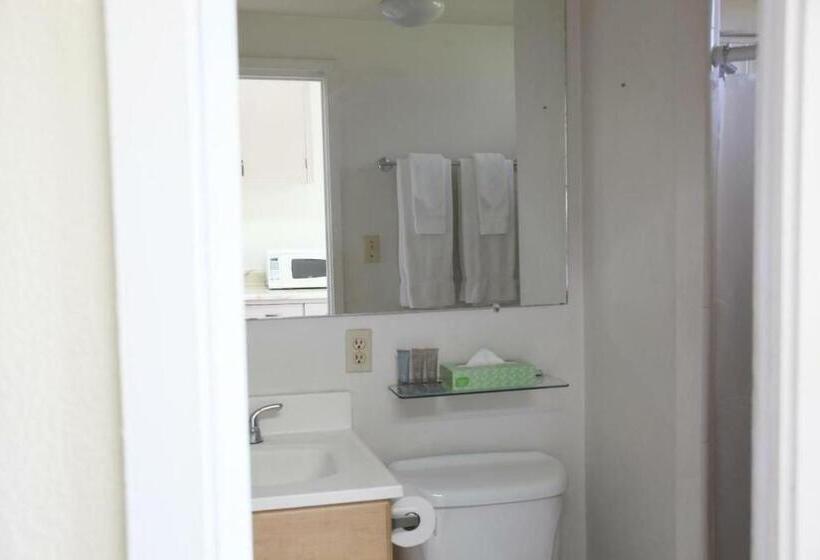 By The Beach Waikiki Heritage Hotel Honalulu