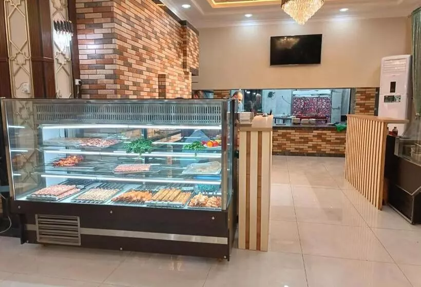 Hotelli Beni Lexury Katyora