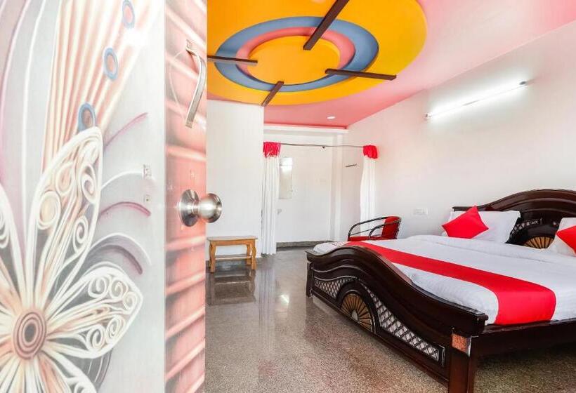 בית מלון כפרי Collection O 67511 Golden Park