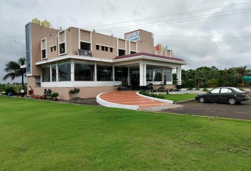 Отель Four Seasons Resort Ajanta