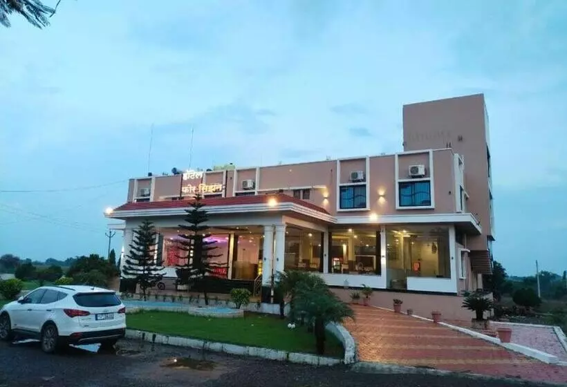 ホテル Four Seasons Resort Ajanta