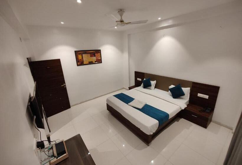 Отель Four Seasons Resort Ajanta