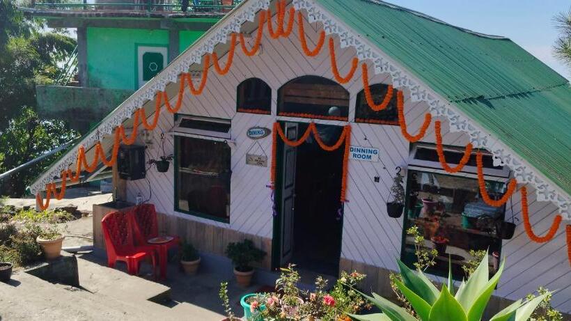 ホテル Jhandi Eco Heights