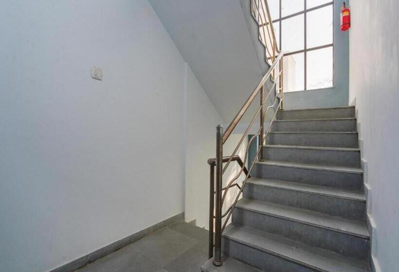 هتل London Street