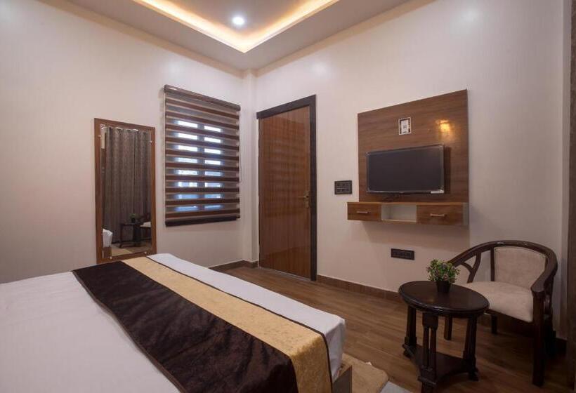 Hotel Madhav Residency