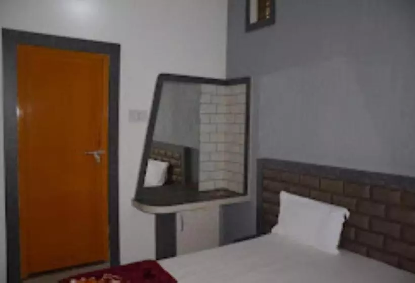 Hotelli Rajawat , Madhya Pradesh