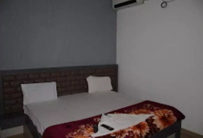 Hotelli Rajawat , Madhya Pradesh