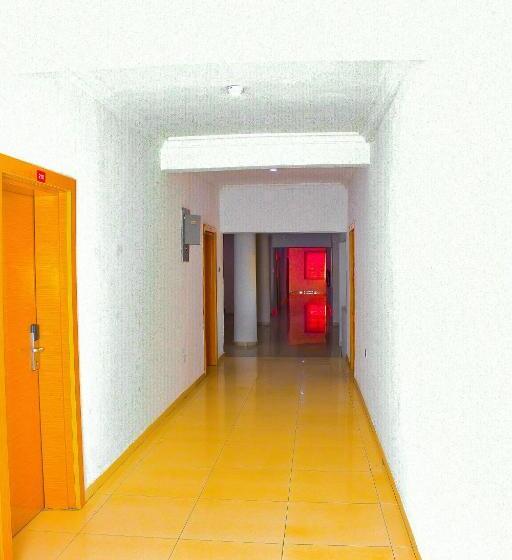 هتل Roses Regency