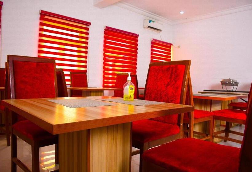 هتل Roses Regency