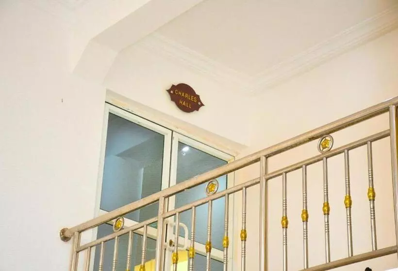 هتل Roses Regency