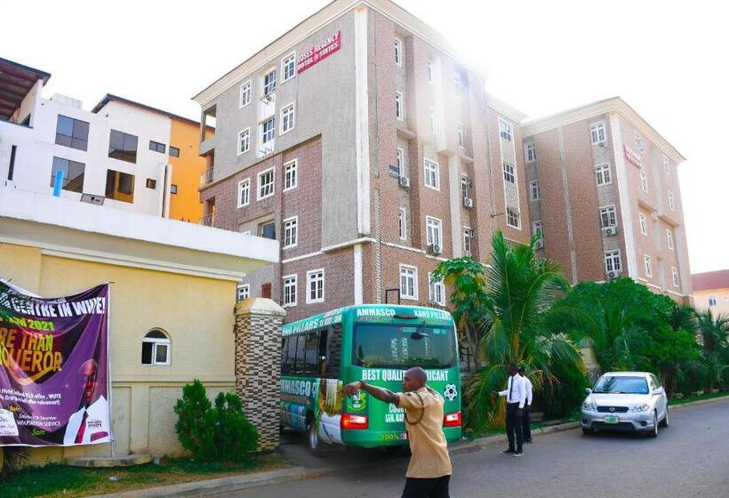 هتل Roses Regency