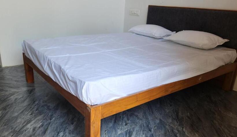 Nivanta Resort N Cafe