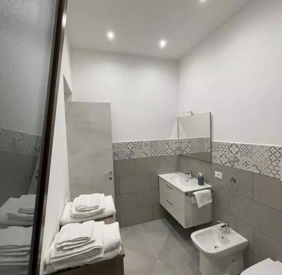 پانسیون Baron’s Suites