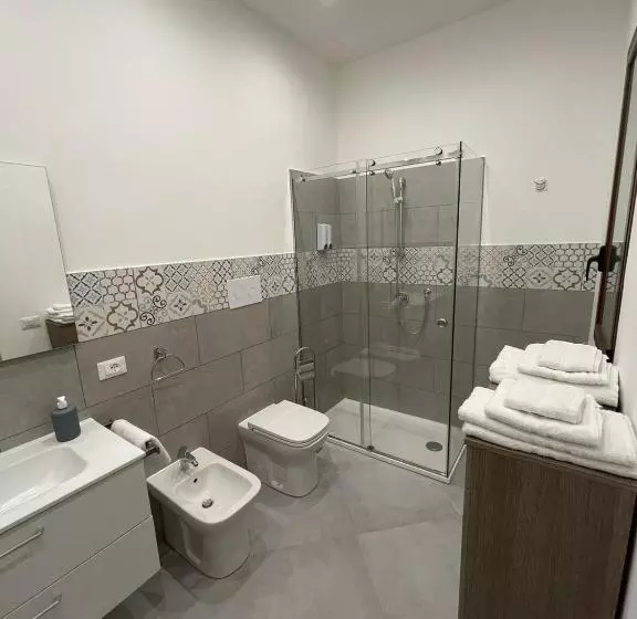 پانسیون Baron’s Suites