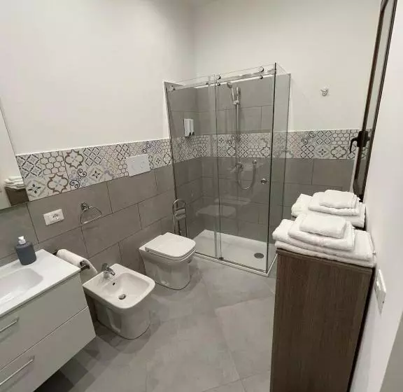 پانسیون Baron’s Suites