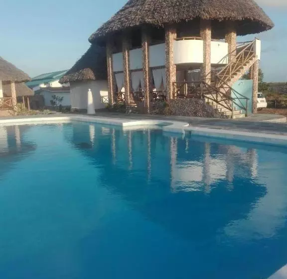 پانسیون Coral Village