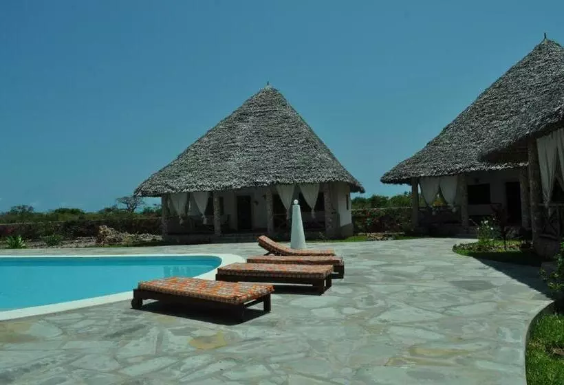 پانسیون Coral Village