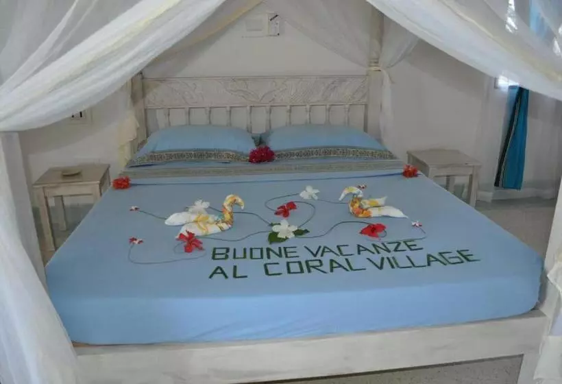 پانسیون Coral Village