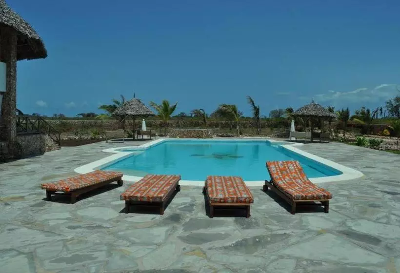 پانسیون Coral Village