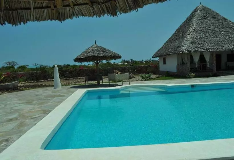 پانسیون Coral Village