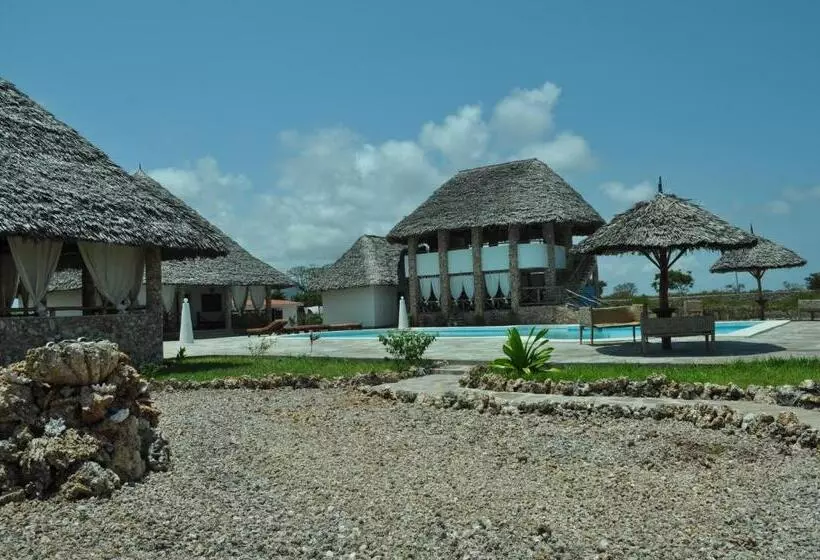 پانسیون Coral Village