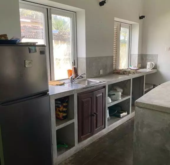 Majatalo The Beach Talpe