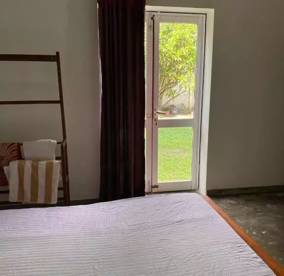 Majatalo The Beach Talpe