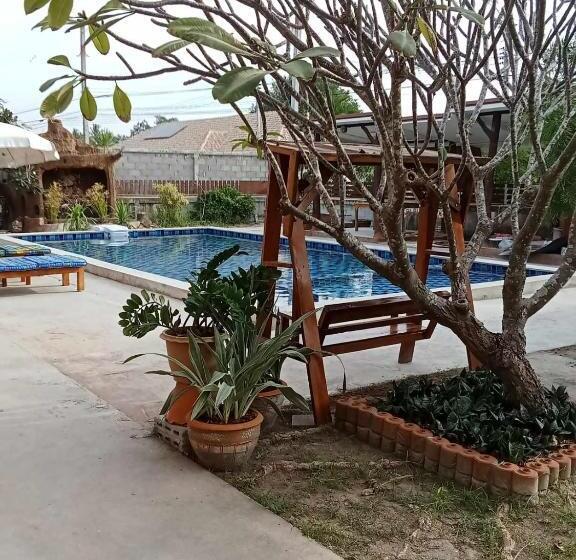 Resort Baan Nut Tawan